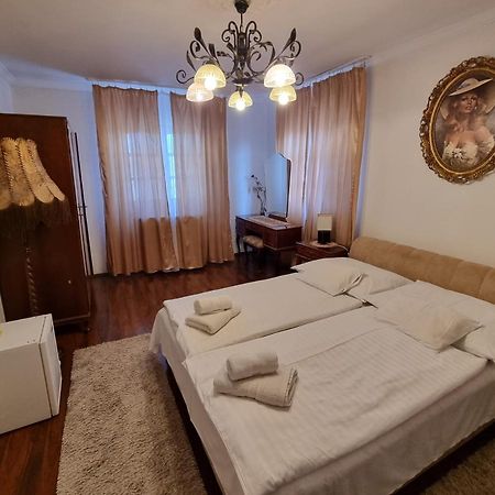 Bastya Wellness Hotel - Nyírbátor Buitenkant foto