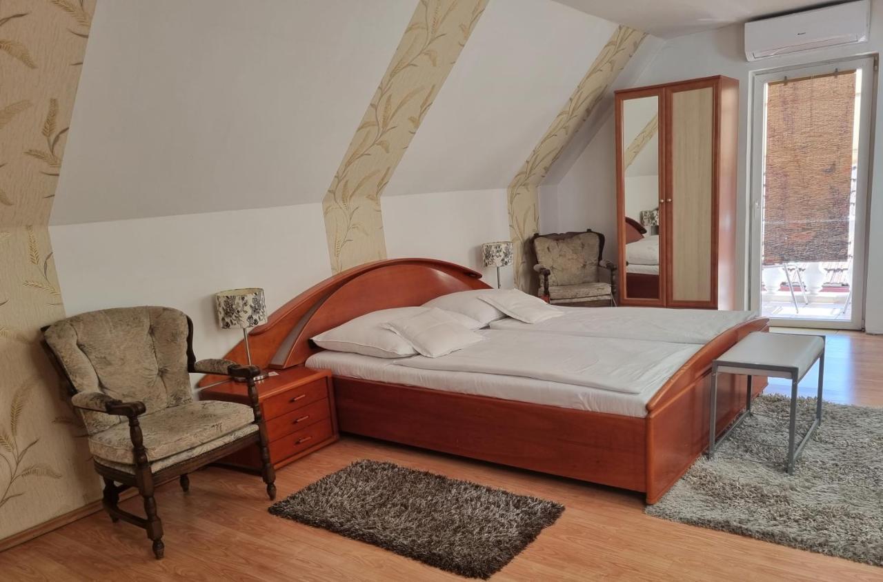 Bastya Wellness Hotel - Nyírbátor Buitenkant foto