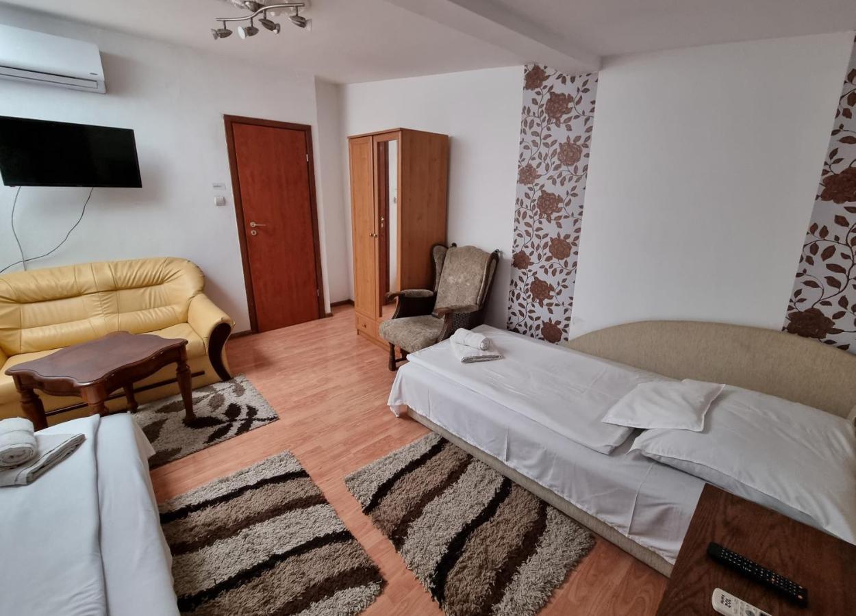 Bastya Wellness Hotel - Nyírbátor Buitenkant foto